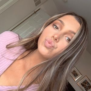 Meet your Posher, Alyssa